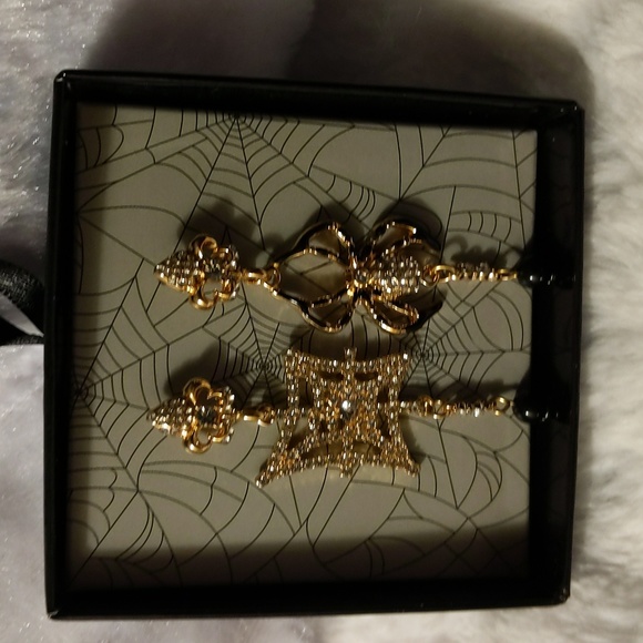 NWOT Gold Toned Spider and Web Bejeweled Long Drop Dangle Stud Earrings - Picture 4 of 8